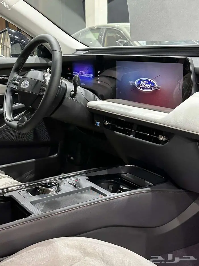 فورد تورس ترند 2026 3