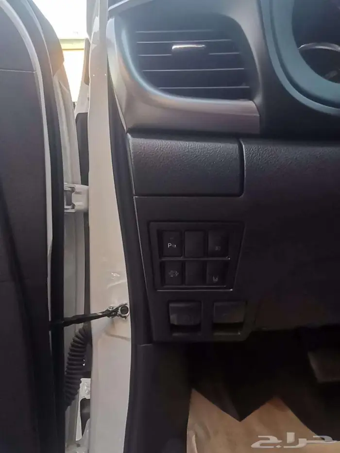 هايلكس S-GLX غمارتين ديزل 2400CC قير اتوماتيك 2025 سعودي 8