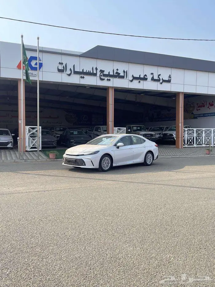 تويوتا كامري E بلس هايبرد موديل 2025 0