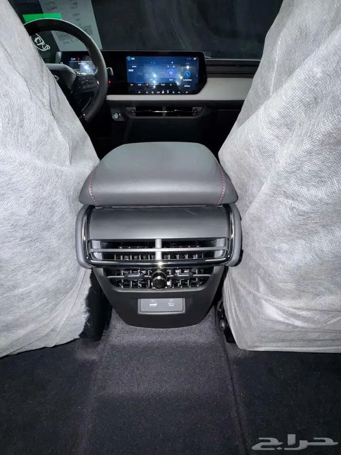 فورد تورس ترند 2026 8