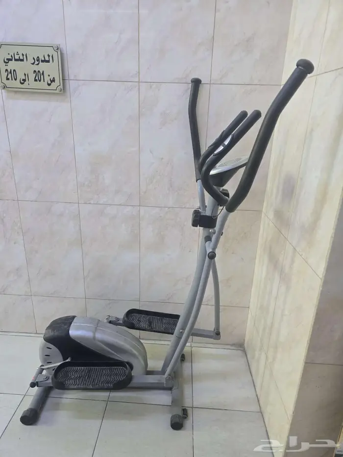 دراجة تمارين رياضية مزودة بشاشه LCD 0