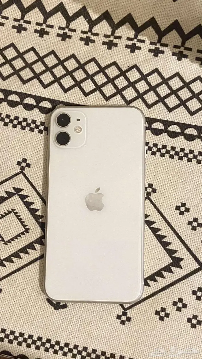ايفون 11 العادي 0