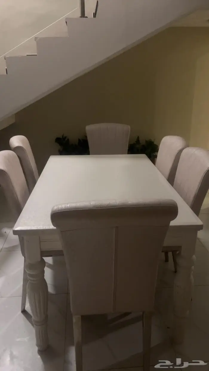 طاولة طعام للبيع 1