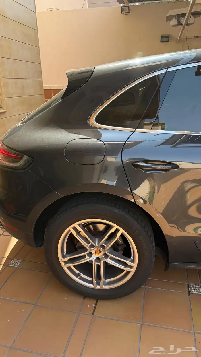 ماكان 2020 رمادي 22