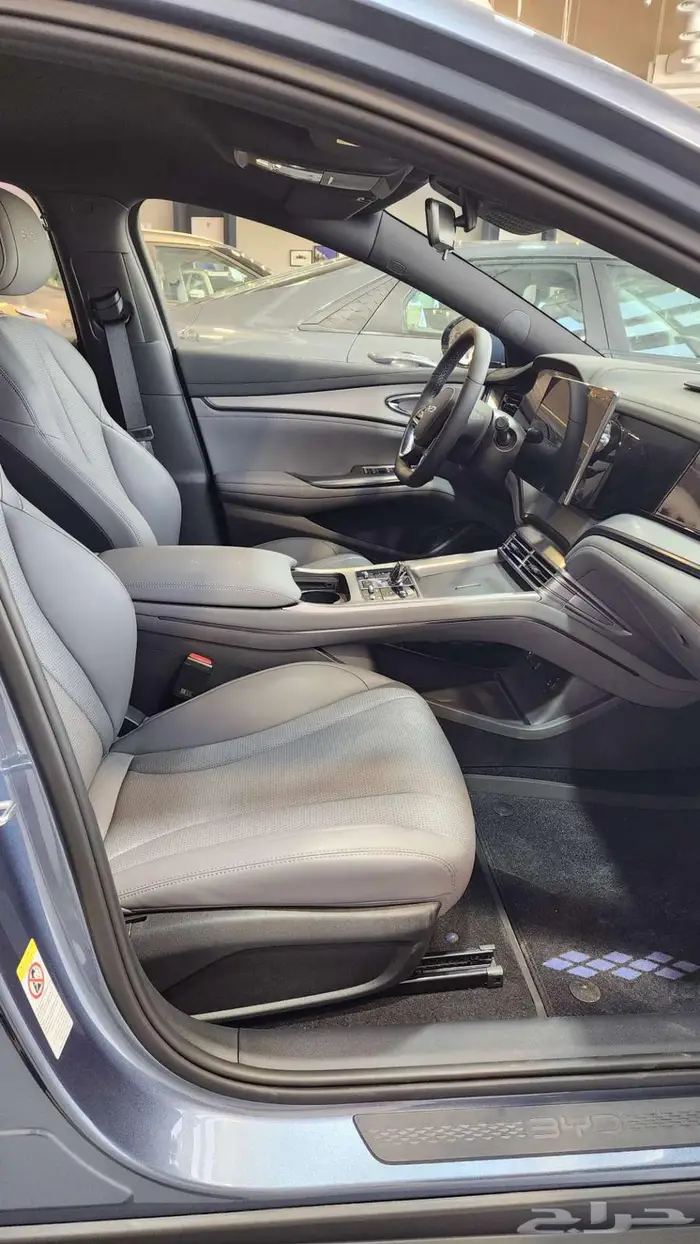 بي واي دي سيل 7 2025 عروض اليوم الوطني من سفنز للسيارات 8