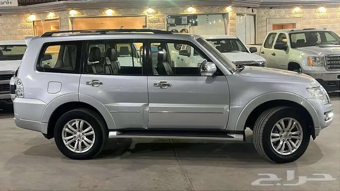 باجيرو دبل فل كامل 2017 (3.8) GLS 3