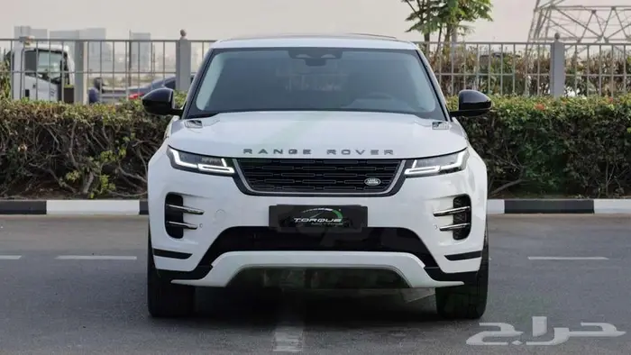 2025 رنج روفر ايفوك P250 D0YNAMIC SE 2.0L اصفار مع ضمان 2