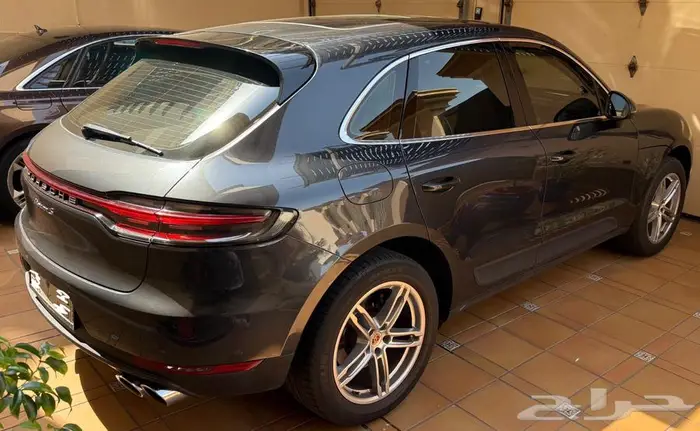 ماكان 2020 رمادي 9