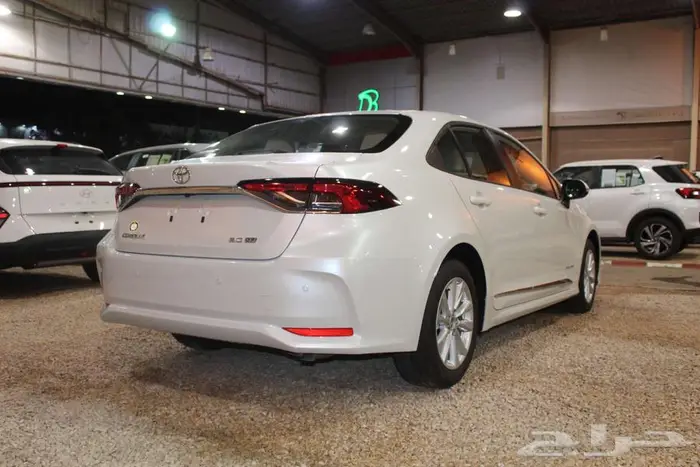 تويوتا كرولا 2.0 XLI بنزين 2025 3