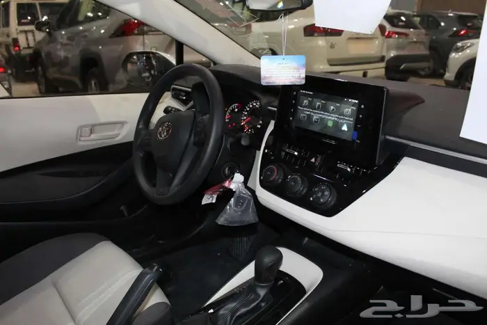 تويوتا كرولا 2.0 XLI بنزين 2025 10