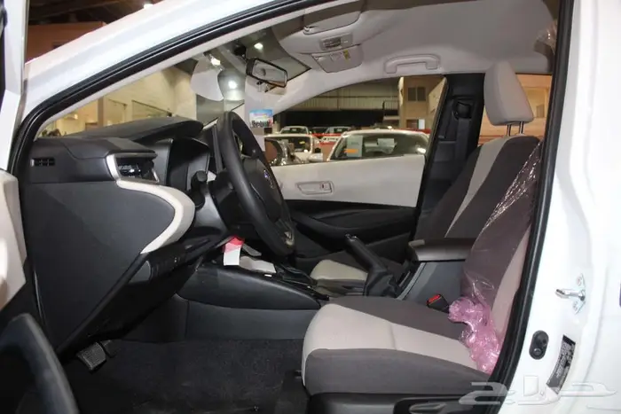 تويوتا كرولا 2.0 XLI بنزين 2025 6