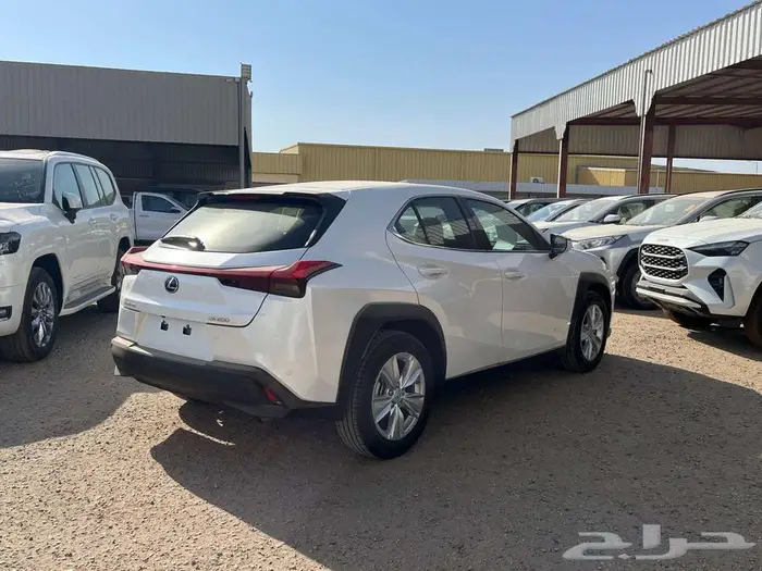 لكزس UX200 2022 اصفار 2