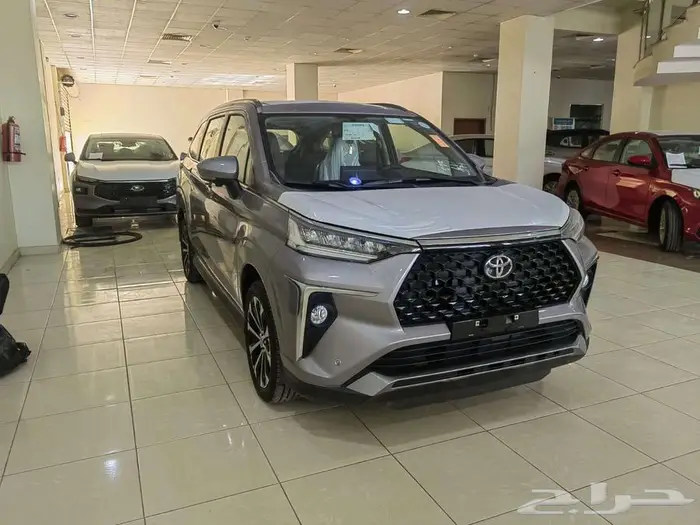 تويوتا فيلوز 2025 GLX 1