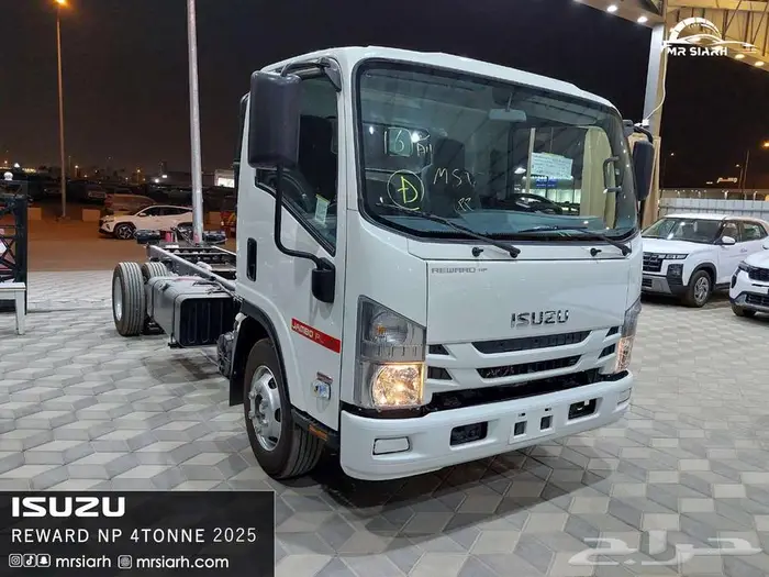 ايسوزو ديانا 4 طن شاص طويل 2025 2