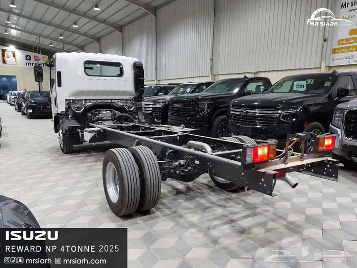 ايسوزو ديانا 4 طن شاص طويل 2025 3