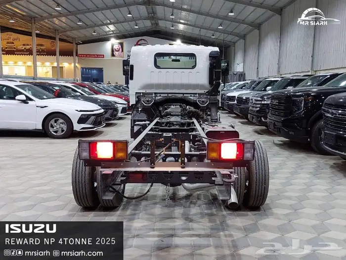 ايسوزو ديانا 4 طن شاص طويل 2025 6