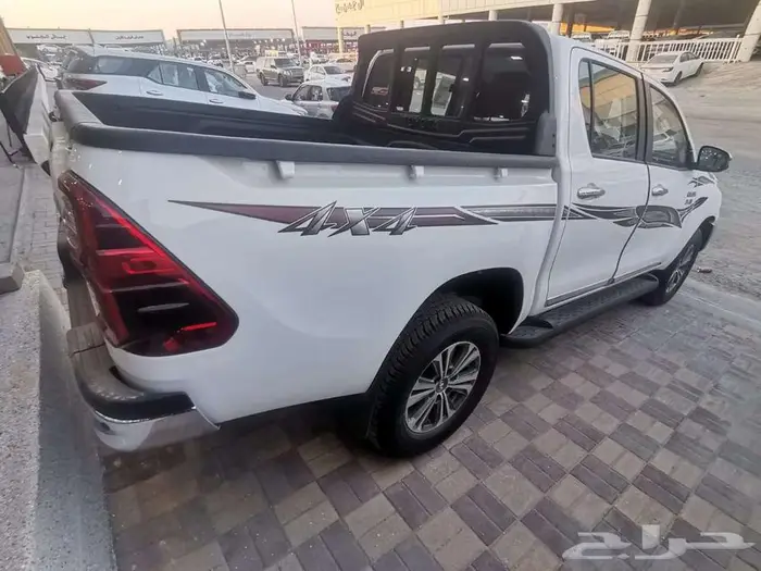 هايلكس S-GLX غمارتين ديزل 2400CC قير اتوماتيك 2025 سعودي 3