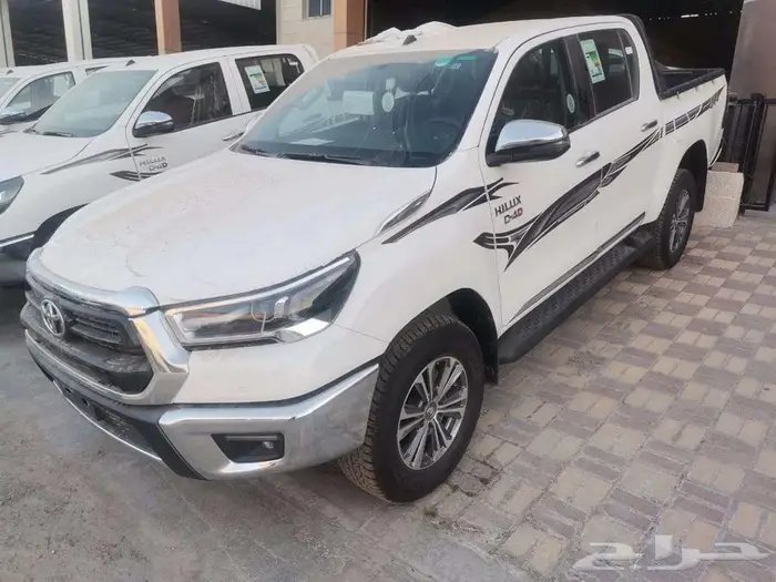 هايلكس S-GLX غمارتين ديزل 2400CC قير اتوماتيك 2025 سعودي 1