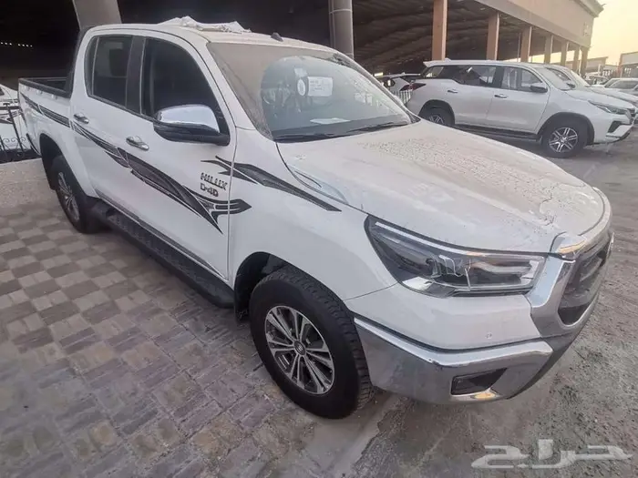 هايلكس S-GLX غمارتين ديزل 2400CC قير اتوماتيك 2025 سعودي 2