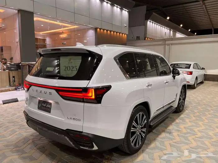 لكزس LX600 BB موديل 2025 كاش وتمويل الاسطول وافراد 17