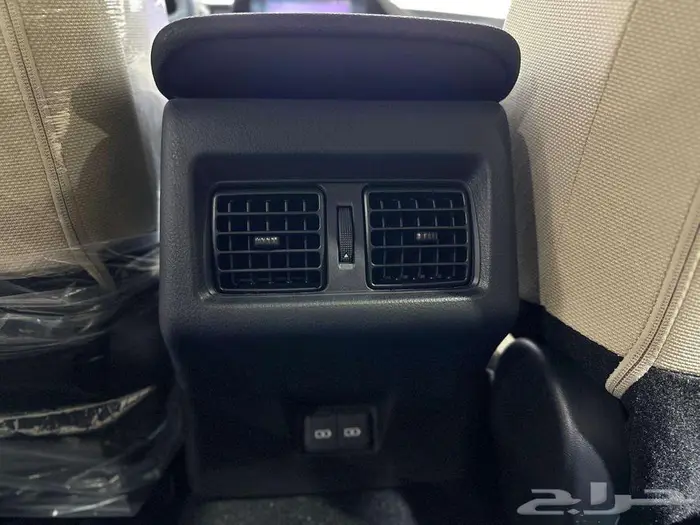 تويوتا كامرى LE بنزين موديل 2025 11