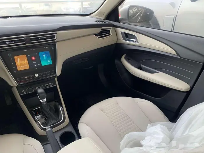 MG5 استندر 2025 9