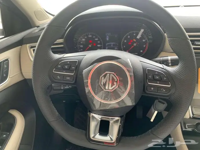 MG5 استندر 2025 6