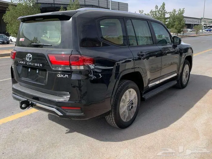 تويوتا لاندكروزر GXR بنزين رقم 4 سعودي 2024 4