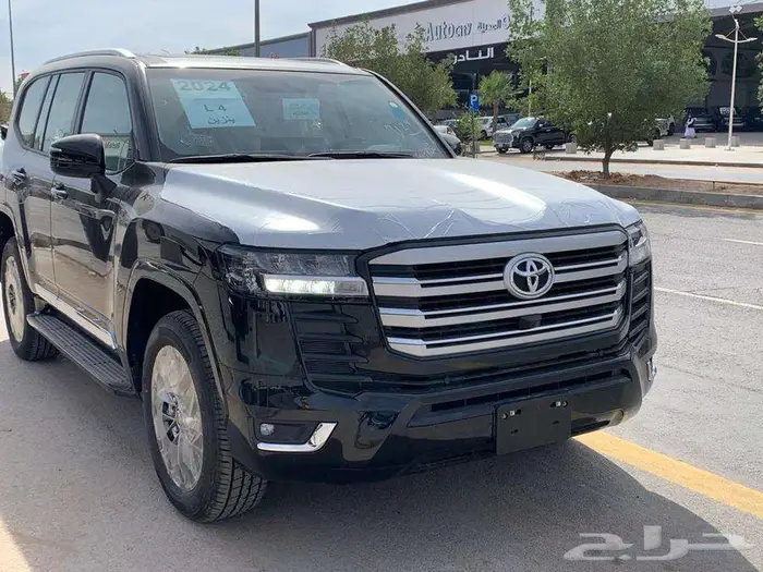 تويوتا لاندكروزر GXR بنزين رقم 4 سعودي 2024 2