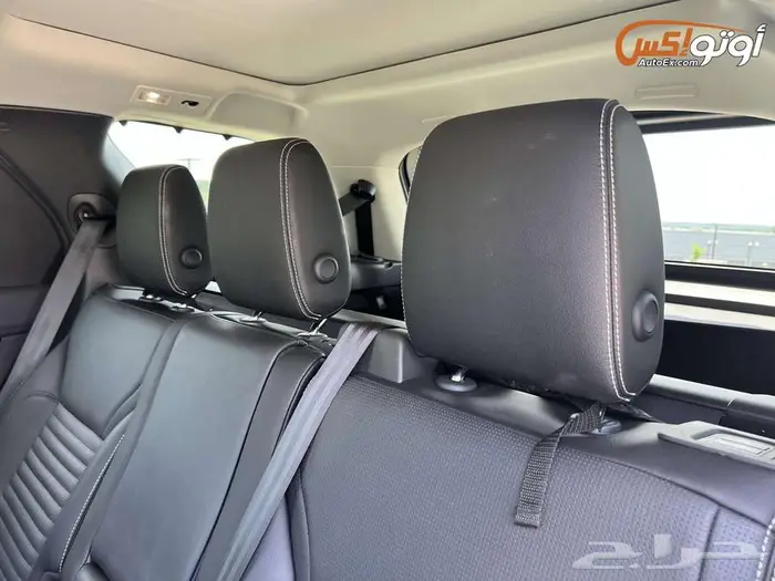 2023 لاند روفر ديسكفري S 17