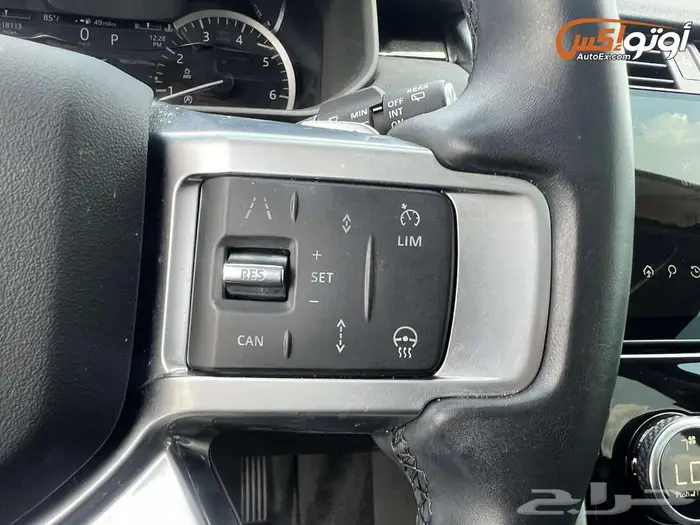 2023 لاند روفر ديسكفري S 13