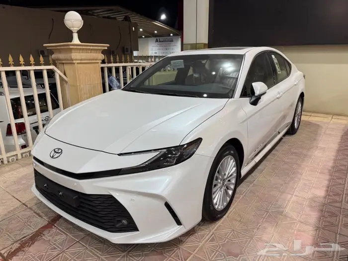 كامري LE فتحه سعودي 121 الف 1