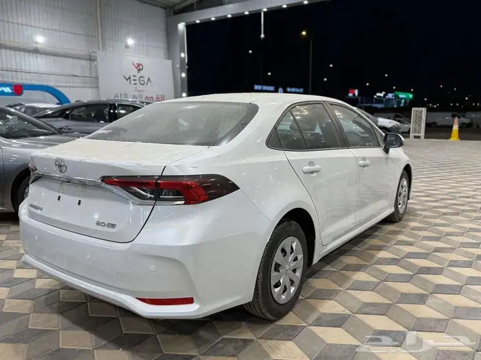 تويوتا كورولا XLI 2.0 طيس بنزين 2025 4