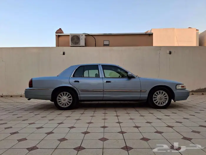 فورد قراند ماركيز 2010 6