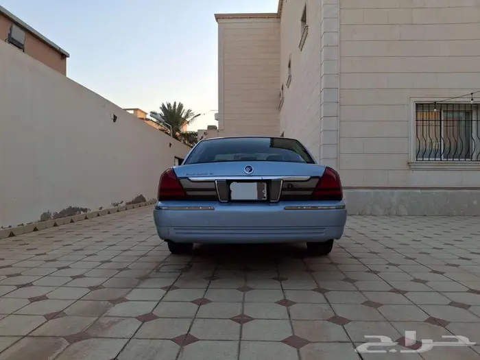 فورد قراند ماركيز 2010 4