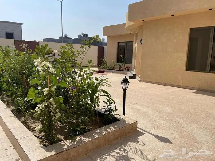 للبيع فلة السكب مساحه كبير 3