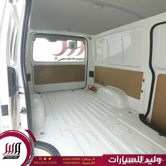 تويوتا هايس فان بضاعه بنزين سقف منخفض 2025 7