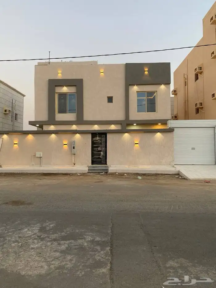 للبيع فيلا دورين في جنوب مدينة جيزان 0