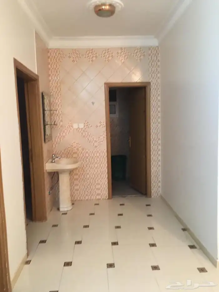 شقة عوائل للايجار في لبن 4