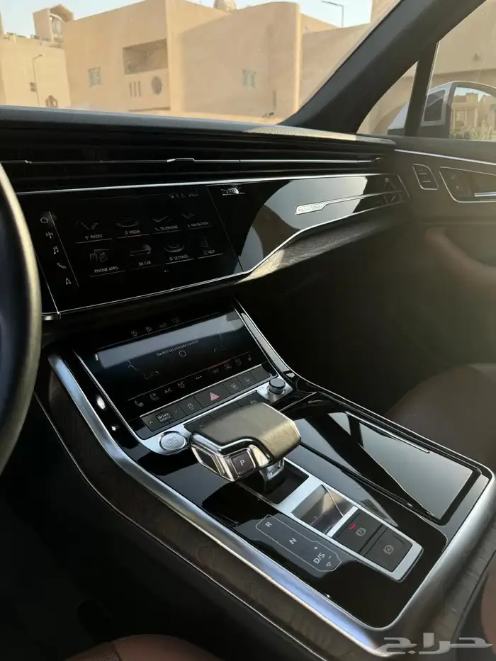 أودي Q7 2020 استخدام شخصي نظيف جدا 10