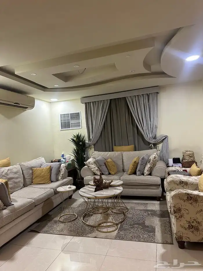 فيلا للبيع .. نظيفه مرممه 2