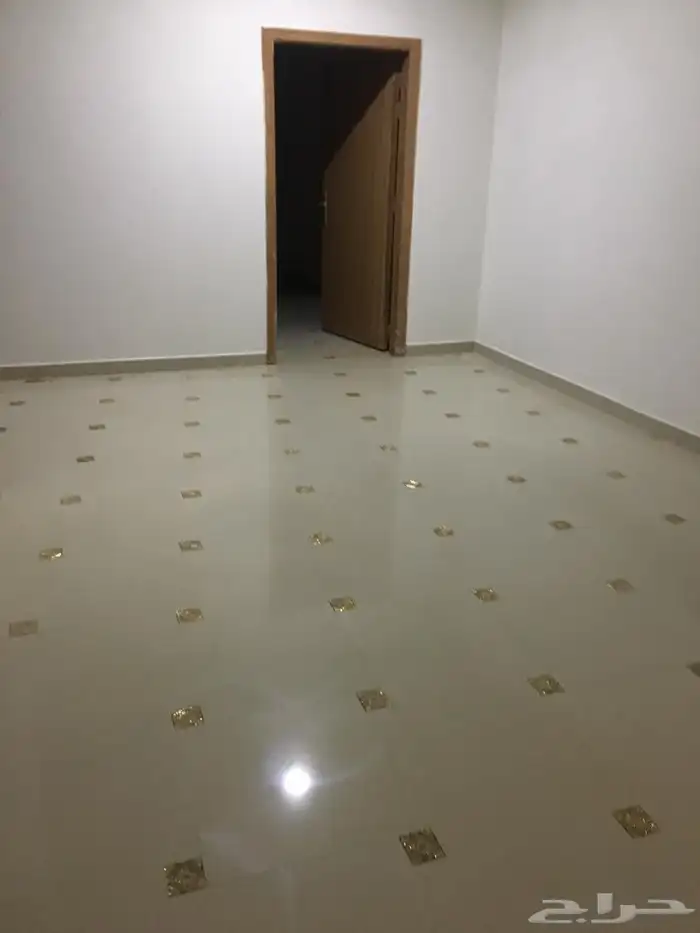 شقة عوائل للايجار في لبن 2