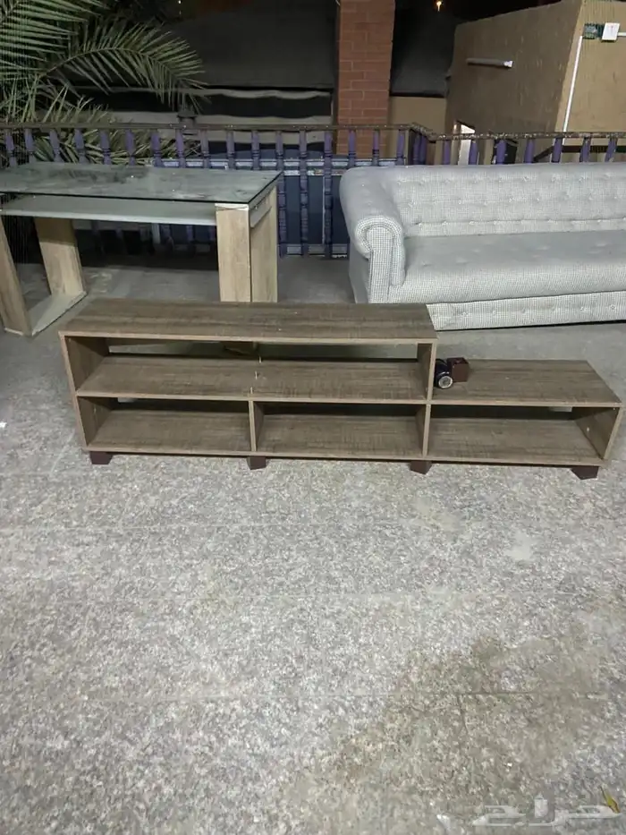 خشب دواليب  واثاث زايد لمن يريده 0