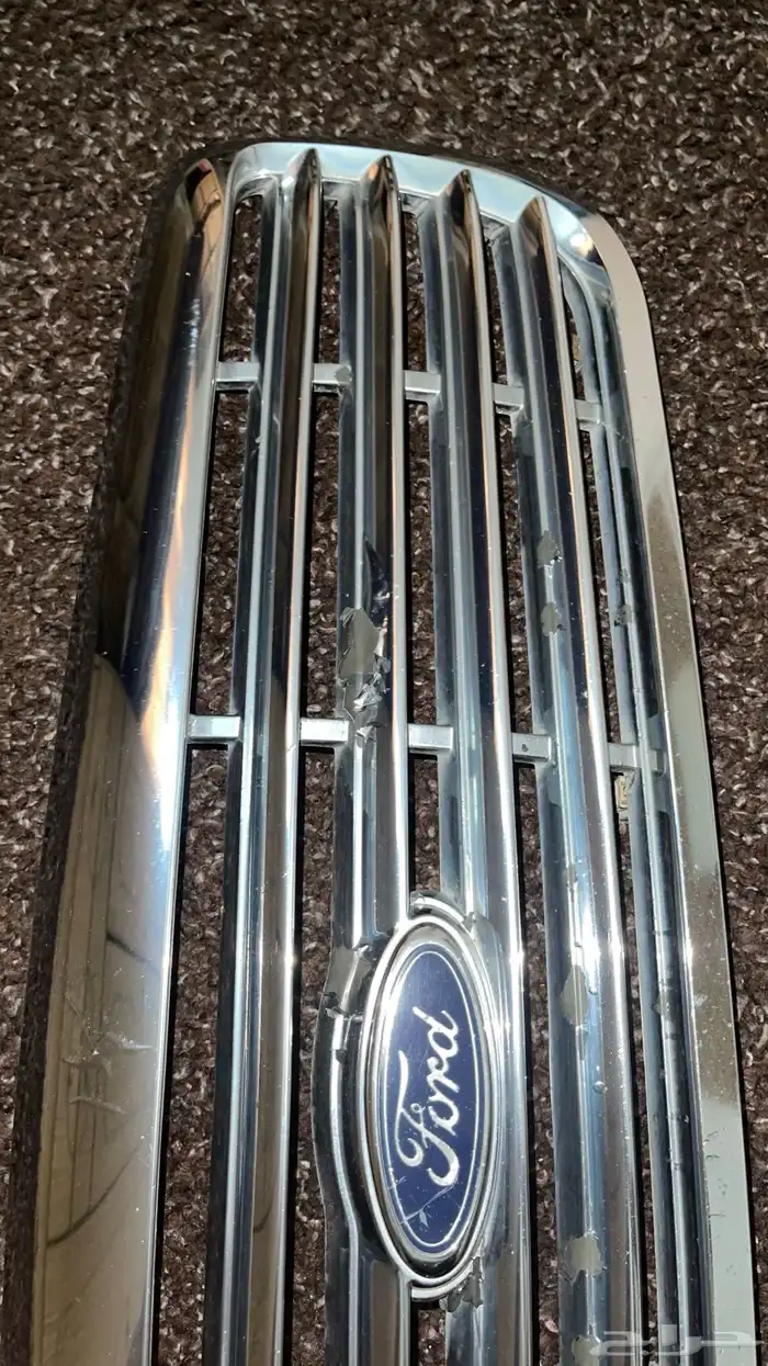 شبك اصلي فورد كتوريا 2011 2