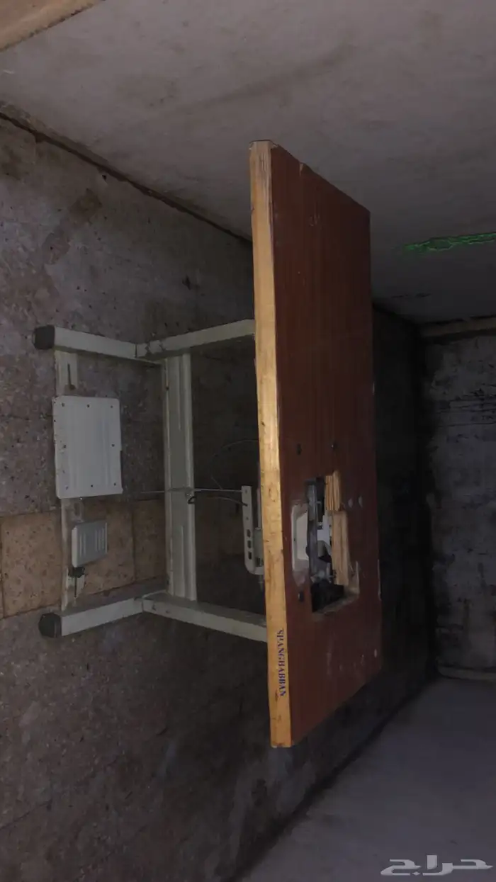 طاولة مكينة الخياطه مع الدينمو نطيف مره 0