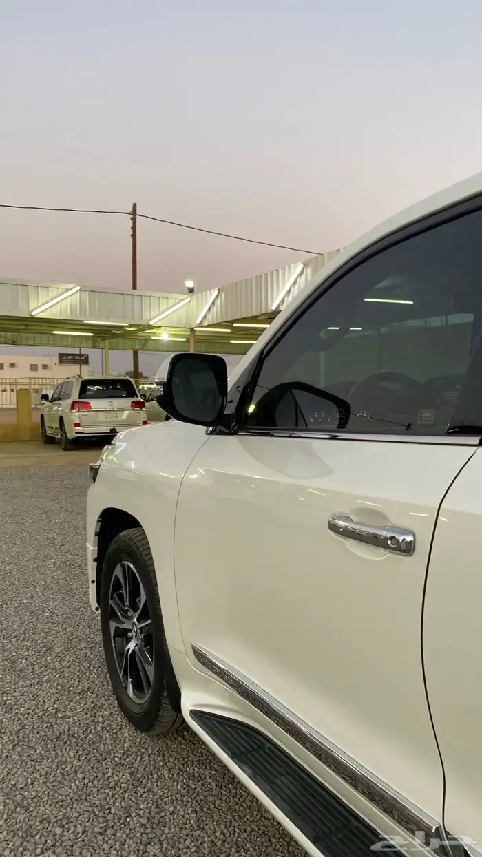 تويوتا لاندكروزر 2021 تورينق فل كامل 10