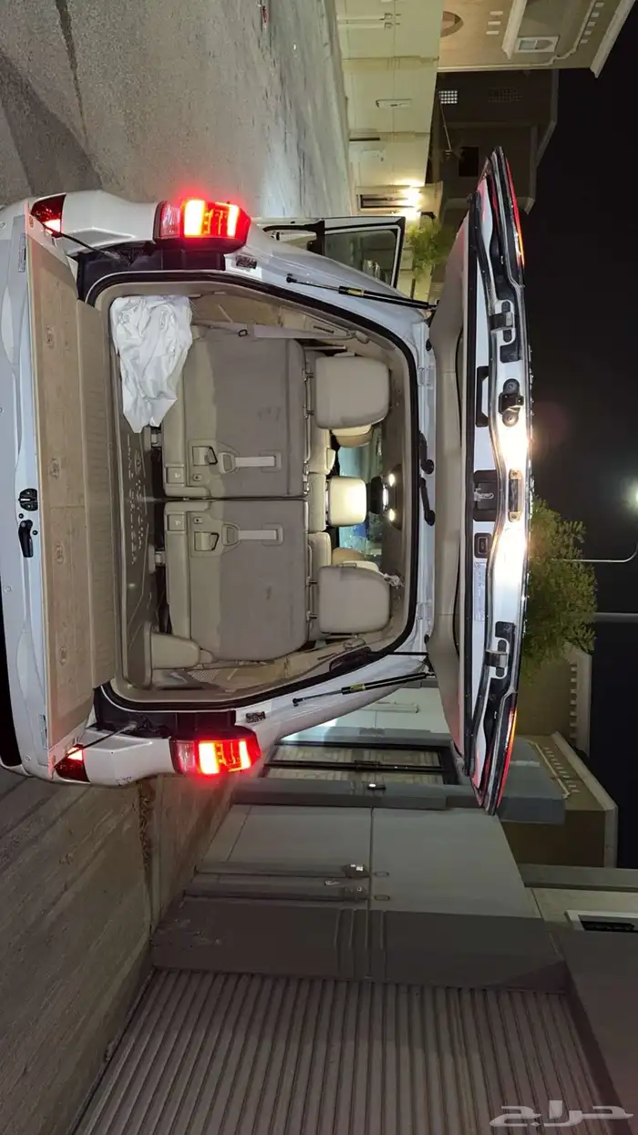لاند كروزر في اكس ار 2016 وارد عبداللطيف جميل VXR2 17