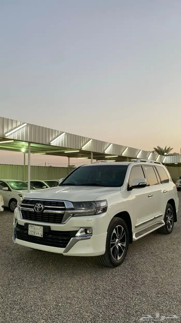 تويوتا لاندكروزر 2021 تورينق فل كامل 0