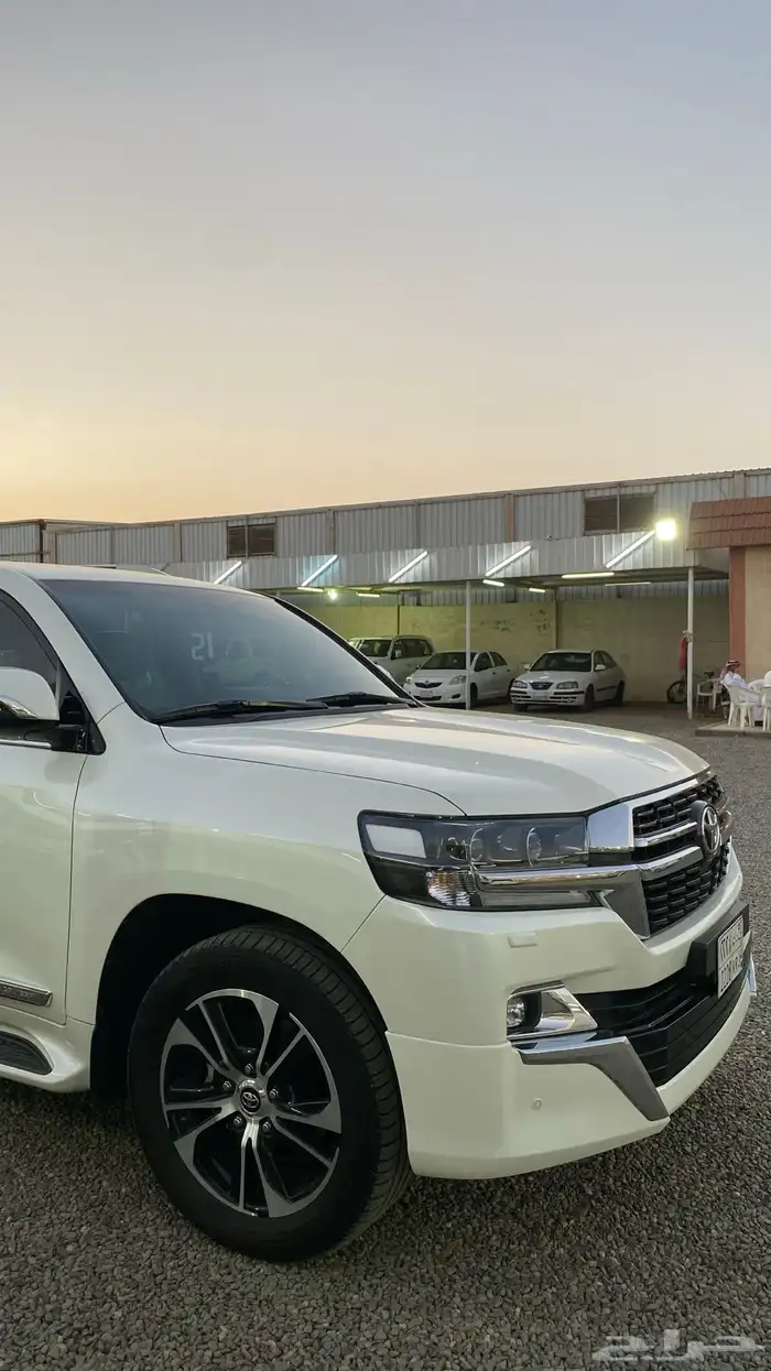 تويوتا لاندكروزر 2021 تورينق فل كامل 3