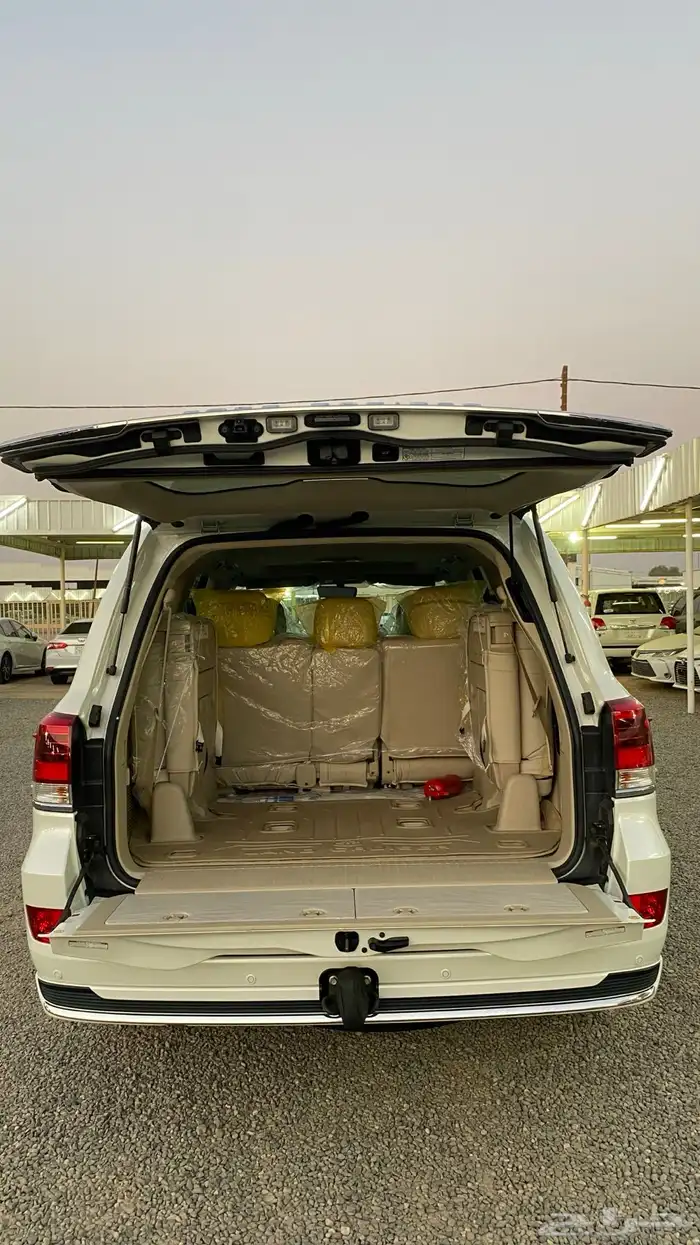 تويوتا لاندكروزر 2021 تورينق فل كامل 25